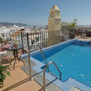 https://nerjaluna-nerja.hotelsinnerja.org